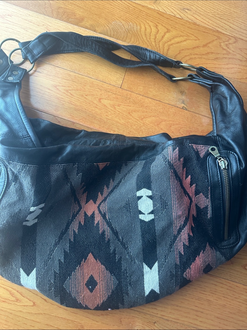 Black Aztec-Patterned Women's Shoulder Bag